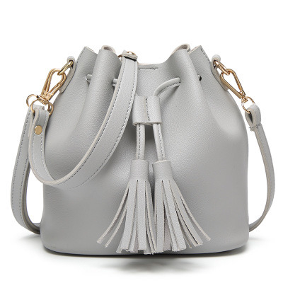 Handbags Bucket Bag Popular Lady Handbag Ladies Handbag Clutch Bag Tassel Decorated Flap PU Crossbody Bag (WDL01199)